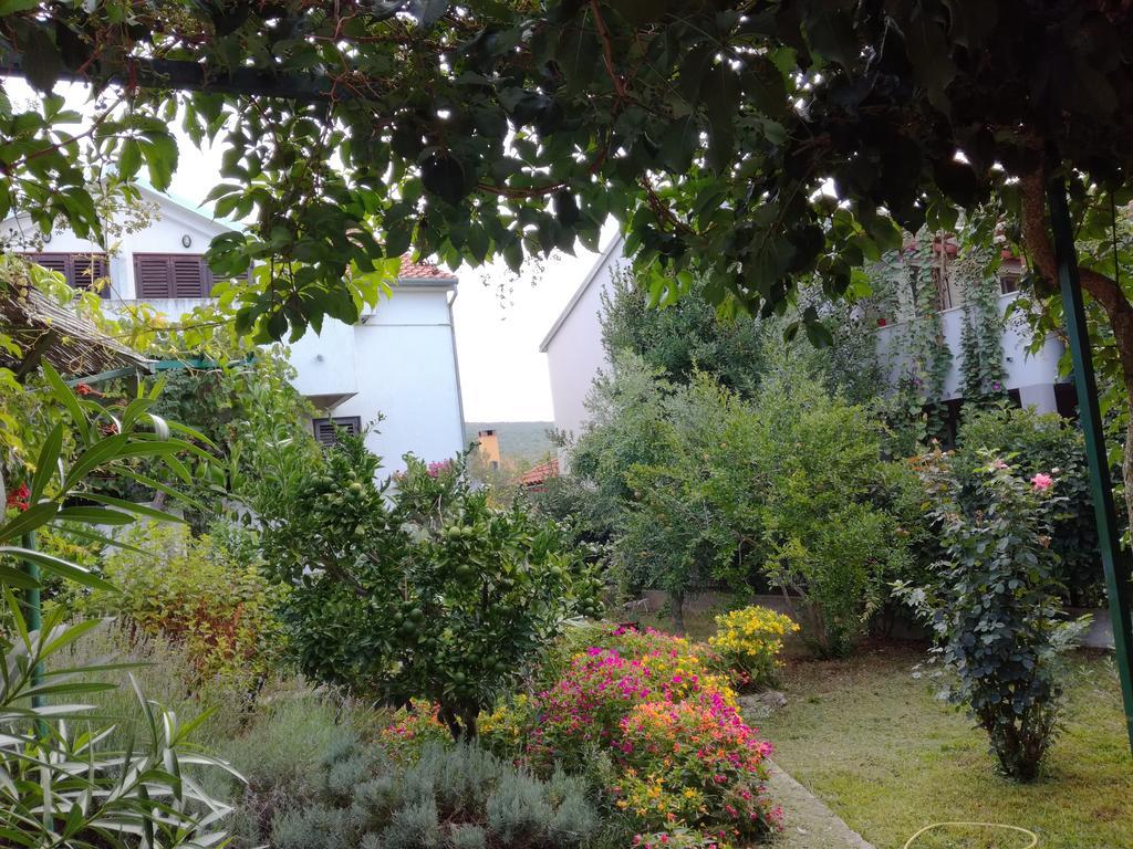 Apartments Tamara Sukošan Dış mekan fotoğraf